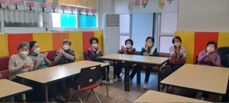 7일 웃음치료 1.jpg