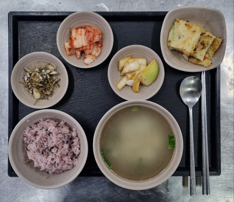 22 석식.jpg