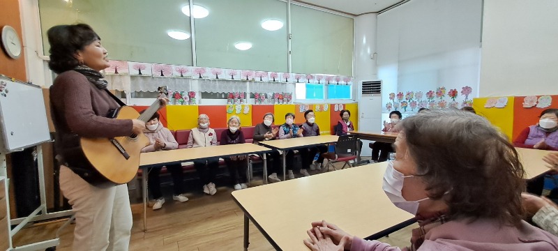 웃음치료1.jpg