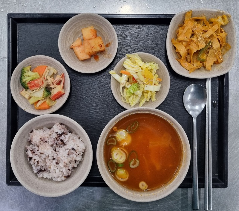 27 석식.jpg