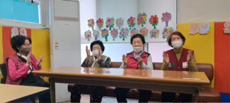 웃음치료1.jpg