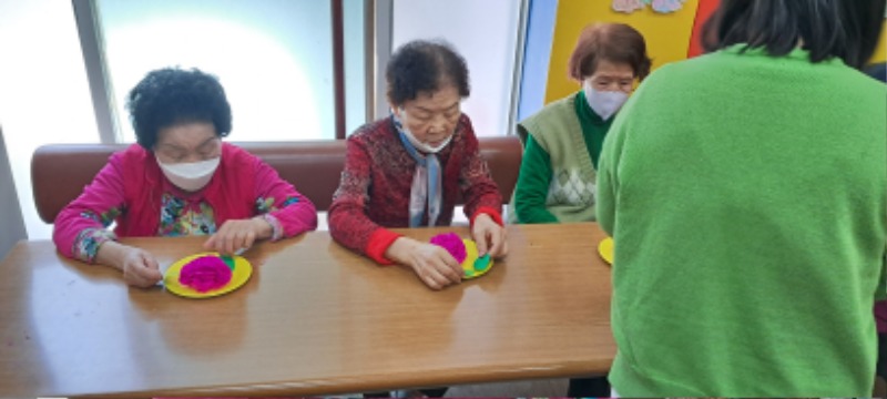 미술치료 1.jpg