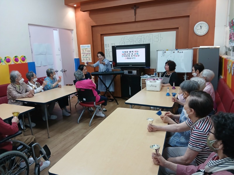 6.27 음악치료 2.jpg