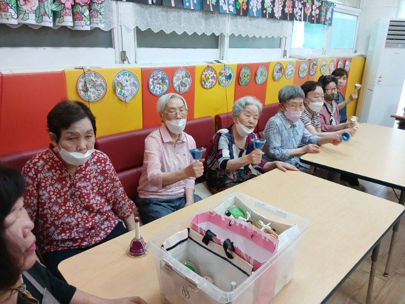 6.27 음악치료 3.jpg