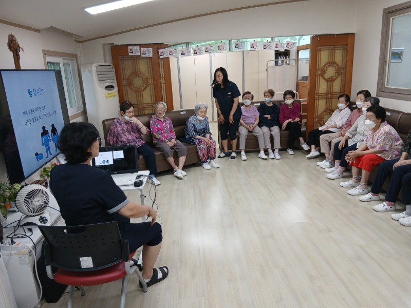 7.2 배변 및 탈수 예방 교육2.jpg