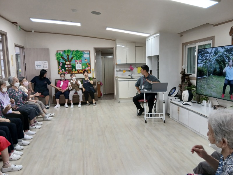 7.2 실버체조3.jpg
