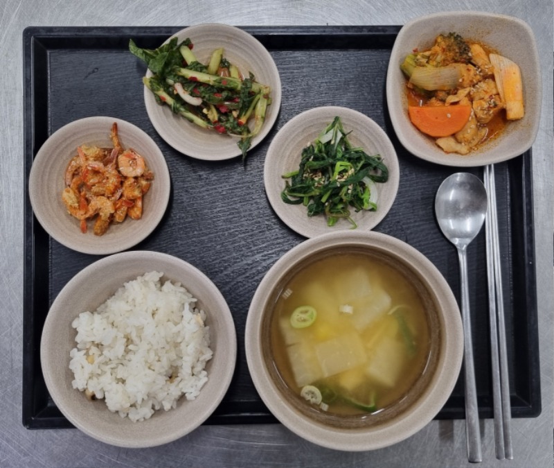 7.4 석식.jpg