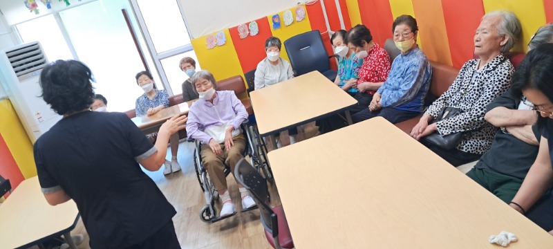 7.9 세상뉴스전하기1.jpg