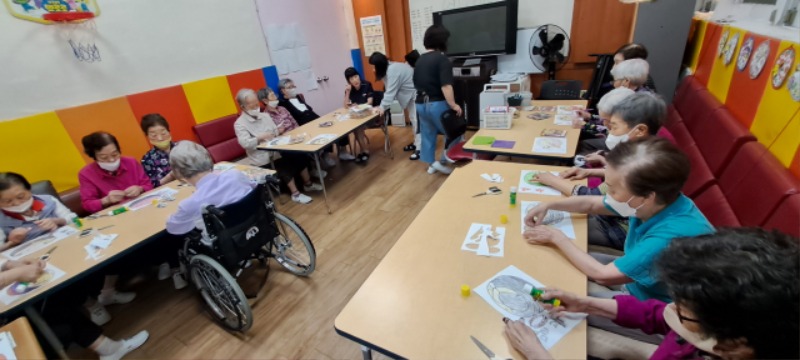 17 미술치료 1.jpg