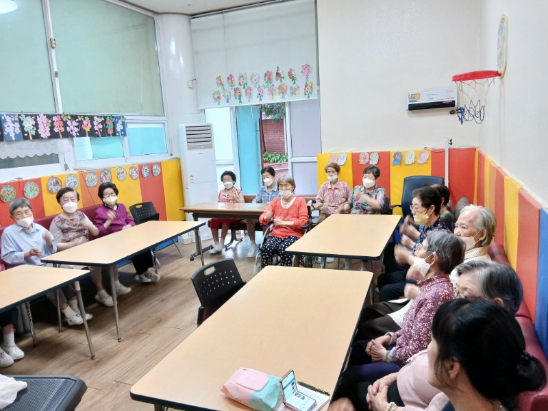 7.18 음악치료3.jpg