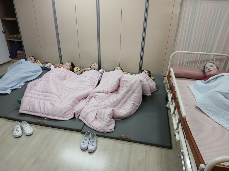 7.18 아로마실버뷰티1.jpg