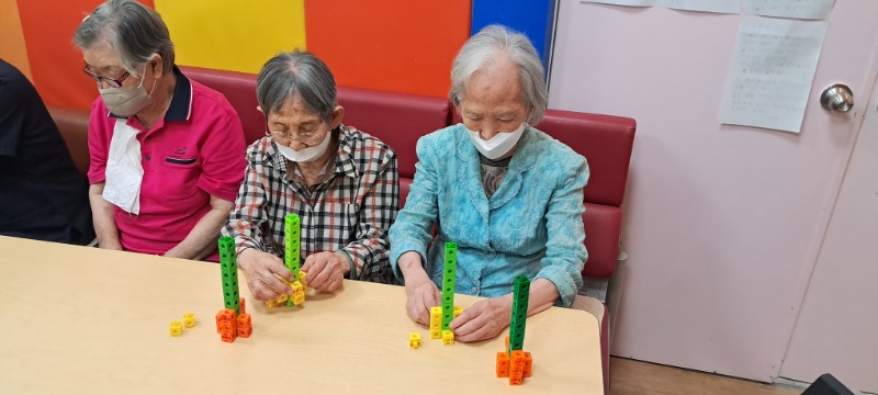 7.21 인지놀이치료1.jpg
