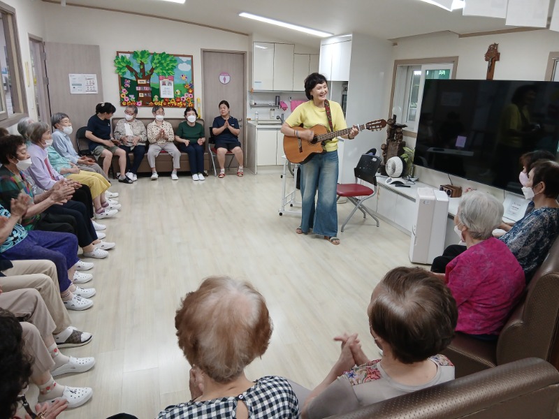 7.23 웃음치료1.jpg