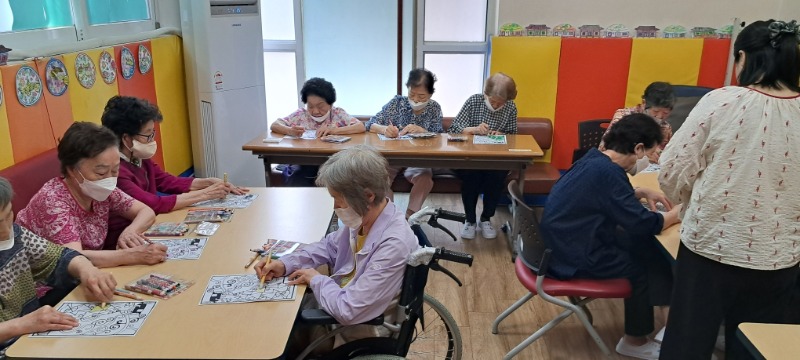 7.24 미술치료3.jpg