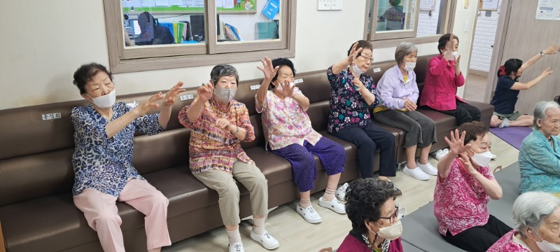 7.24 멧돌체조2.jpg