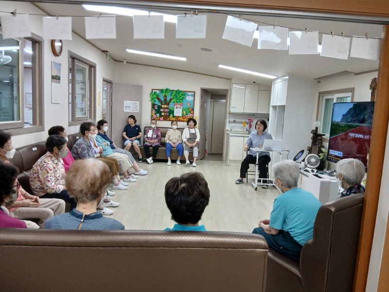 7.30 세상뉴스전하기1.jpg