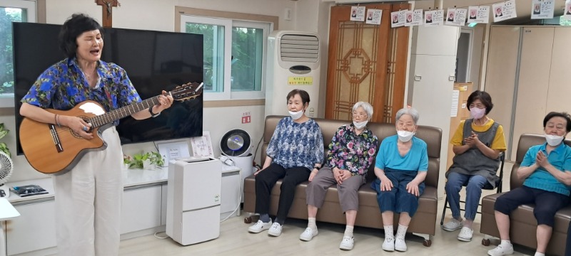 7.30 웃음치료1.jpg