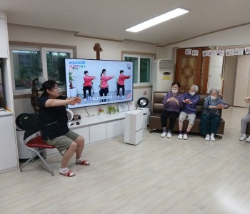 7.16 실버체조1.jpg