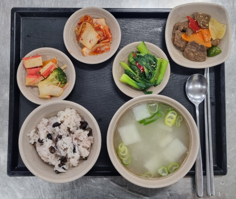 8.6 석식.jpg