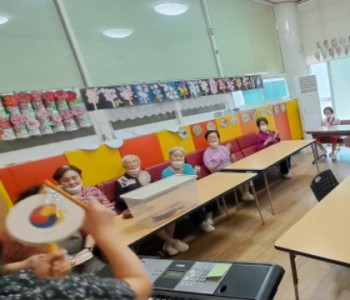 8.1 음악치료1.jpg