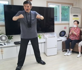 웃음치료 1.jpg