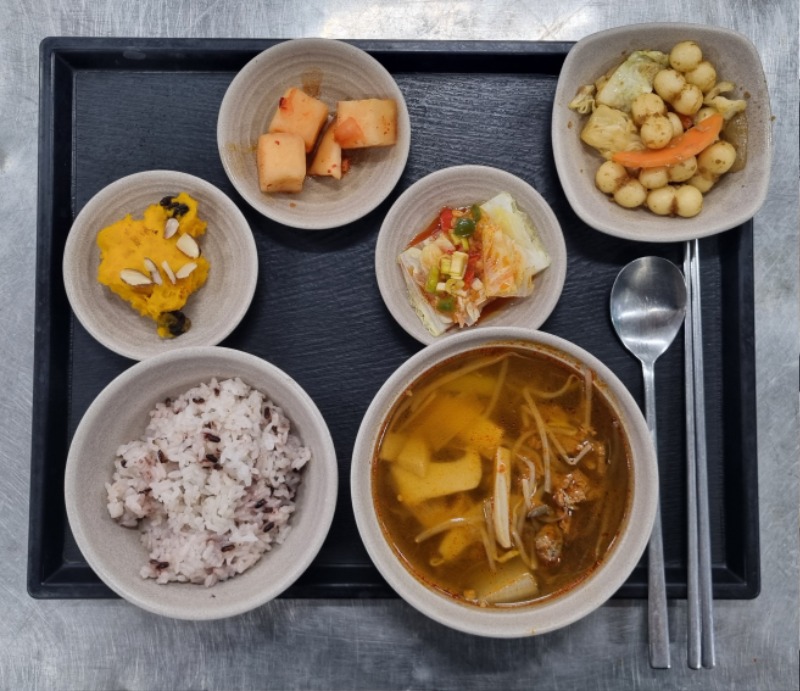 10.1 석식.jpg