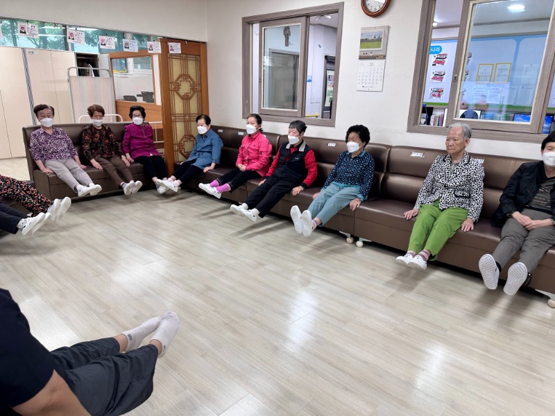 10.1 실버체조2.jpg