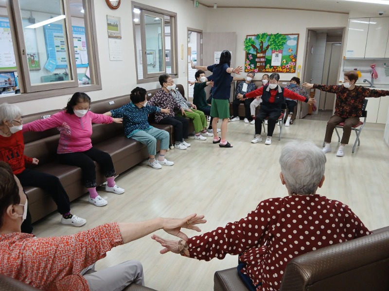 KakaoTalk_20251002_104202425_02.jpg