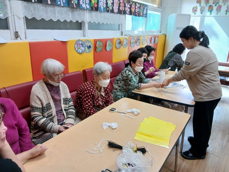 10.16 미술치료3.jpg