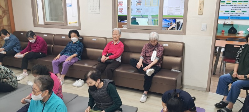 10.16 멧돌체조2.jpg