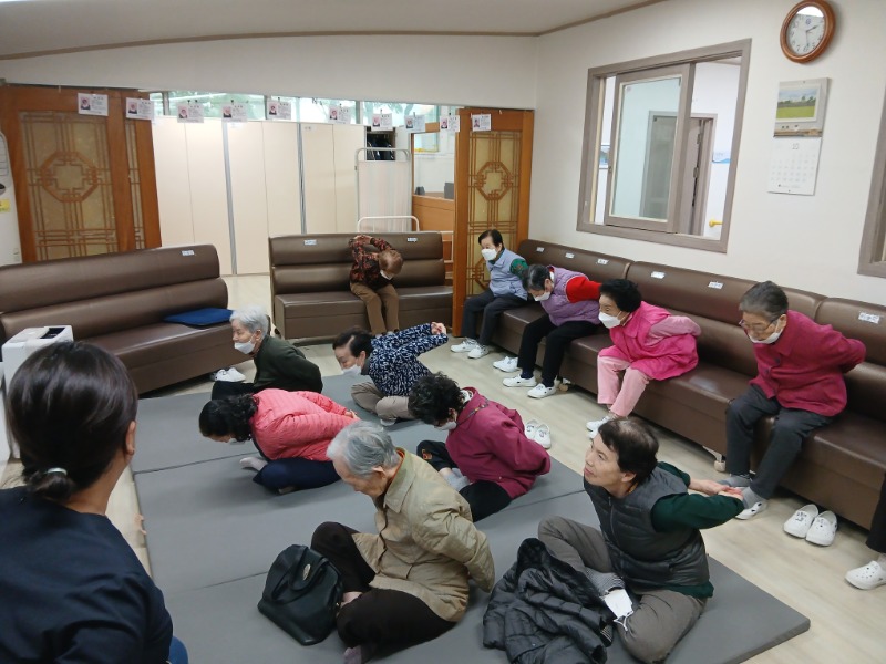 10.23 멧돌체조3.jpg