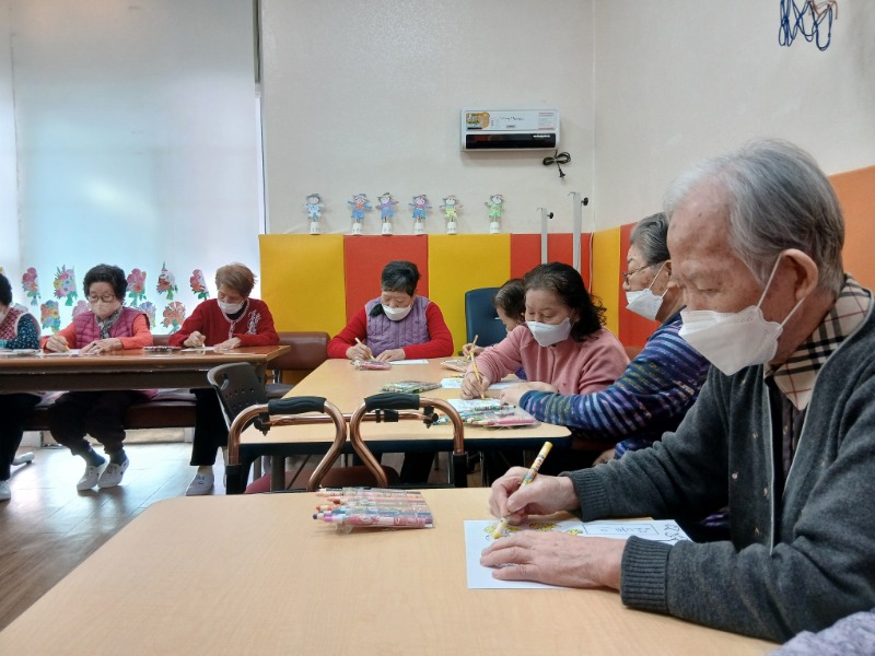 미술치료 (1).jpg