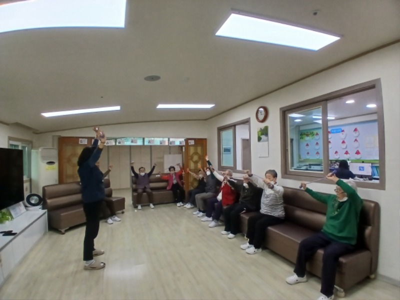 11.29 건강스트레칭1.jpg