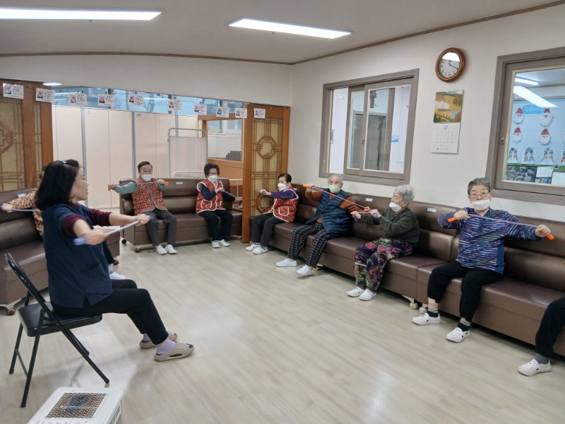 12.6 건강스트레칭3.jpg