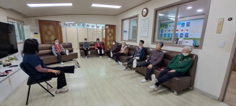 3.7 건강스트레칭.jpg