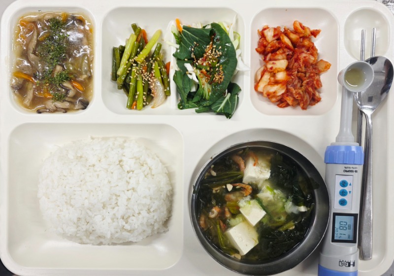 6.23 석식.jpg