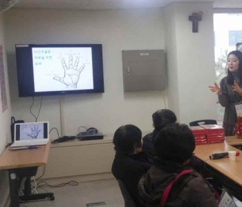 CS생명존중문화만들기 어르신 누림학교 12월 &#034;송년모임&#034; 진행하였습니다^^ 이미지